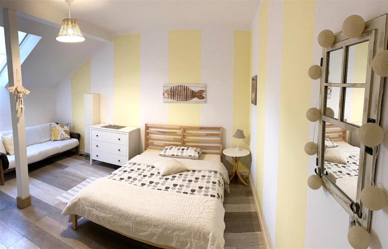 Szary Domek Apartamenty Устка Екстериор снимка