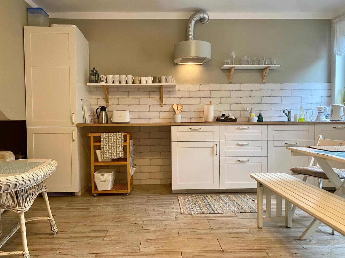 Szary Domek Apartamenty Устка Екстериор снимка