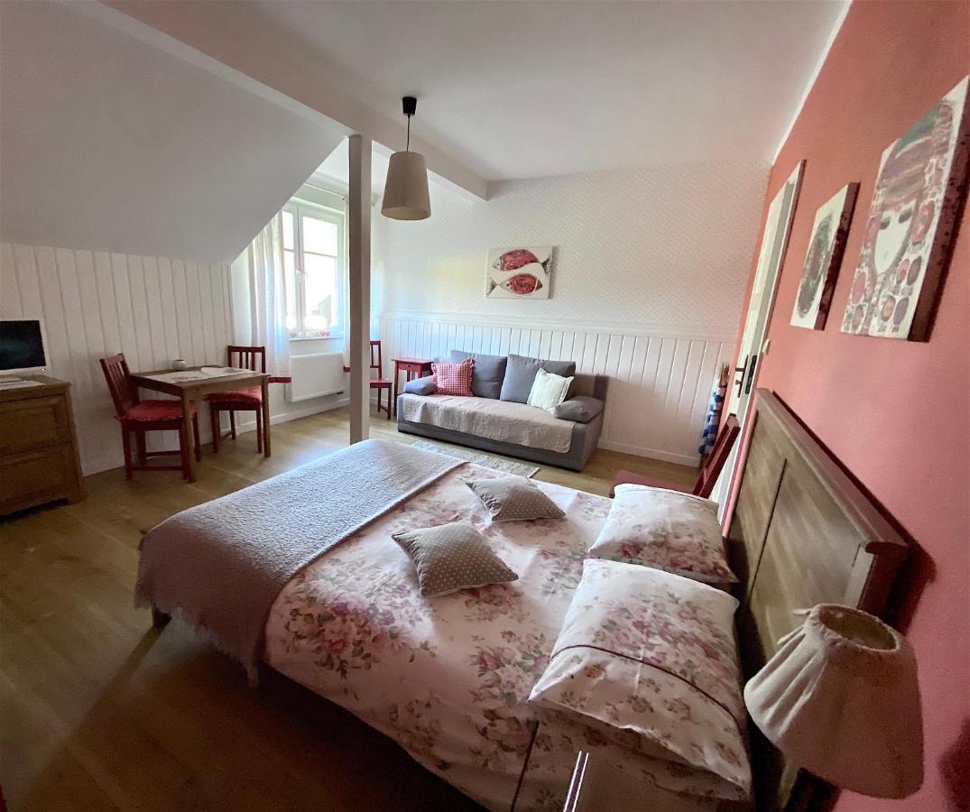 Szary Domek Apartamenty Устка Екстериор снимка