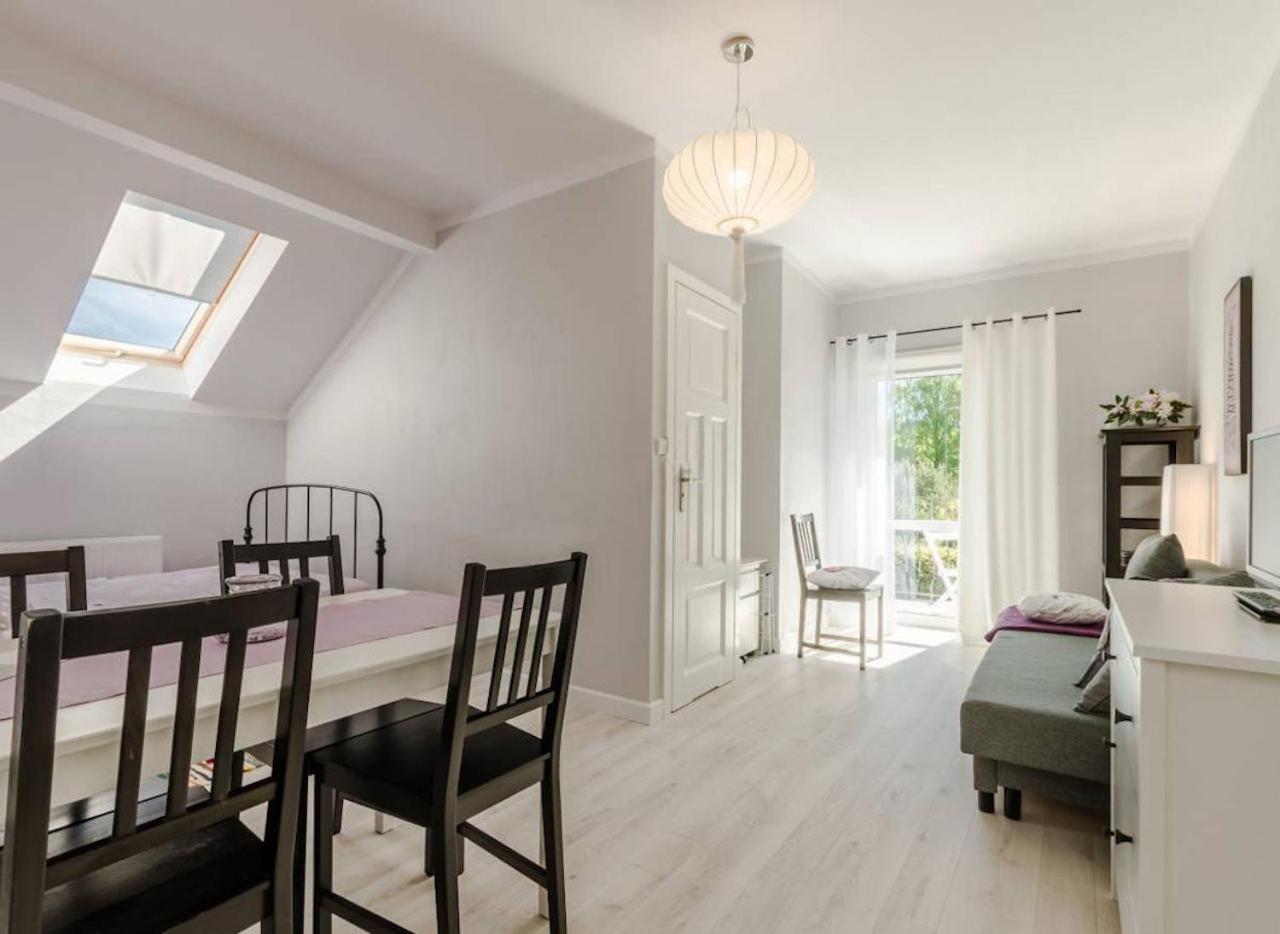 Szary Domek Apartamenty Устка Екстериор снимка