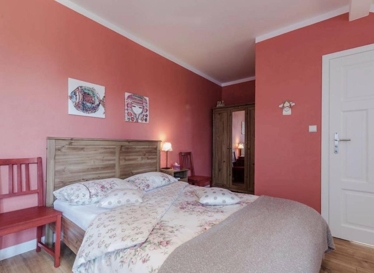 Szary Domek Apartamenty Устка Екстериор снимка