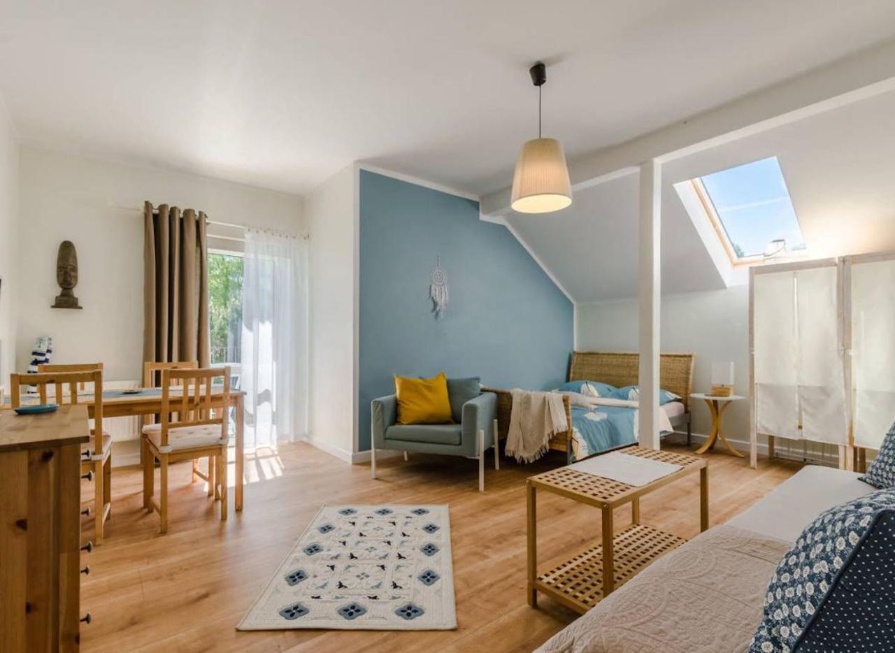Szary Domek Apartamenty Устка Екстериор снимка