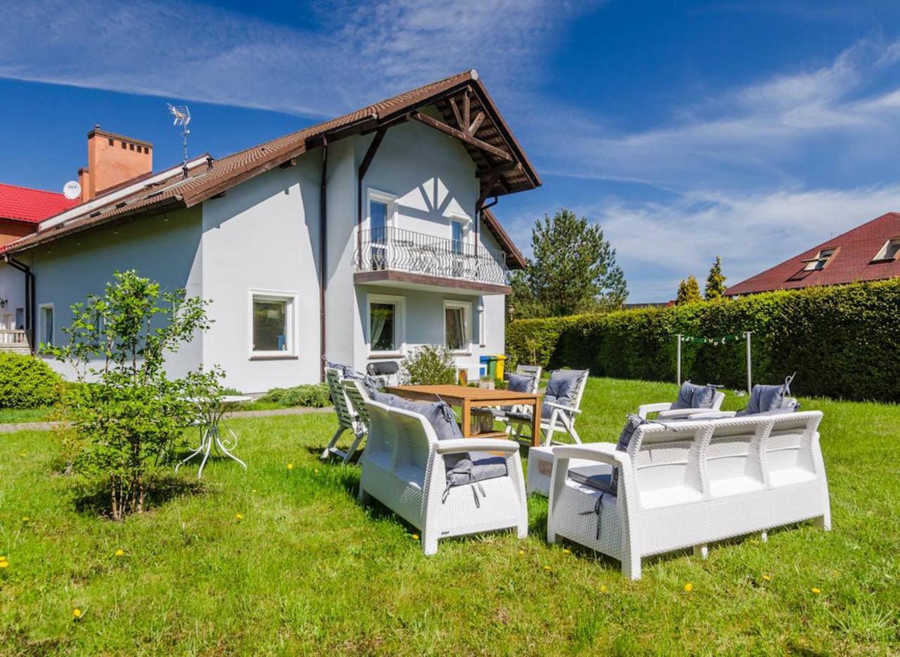 Szary Domek Apartamenty Устка Екстериор снимка